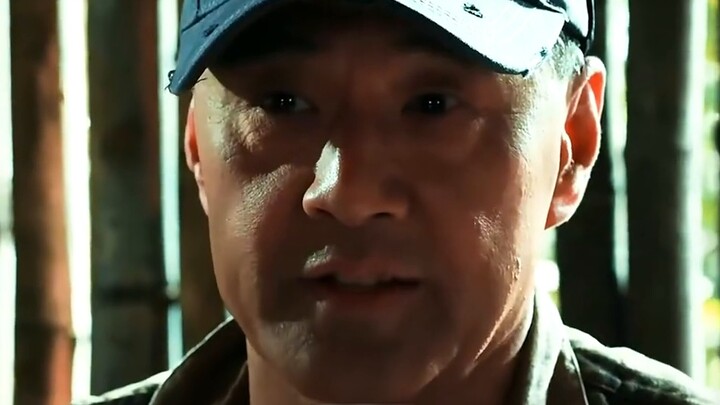 Tên trùm xã hội đen này xử lý sự việc giỏi đến mức không quên đưa tiền cho hắn khi lấy được mũ #gang