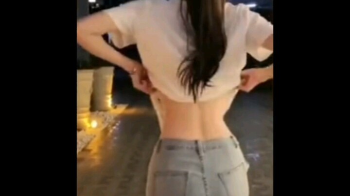 “Cô gái có vòng eo chuẩn, chất lượng cao” của nhân loại, bạn hiểu mà!