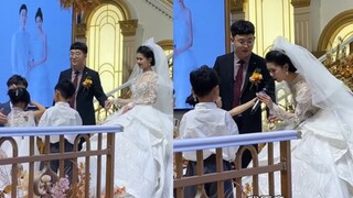 ผู้หญิงคนหนึ่งขอให้น้องสาววัย 6 ขวบของเธอเป็นพยานในงานแต่งงาน คำพูดของน้องสาวทำให้ผู้คนแตกคอกัน: ฉัน