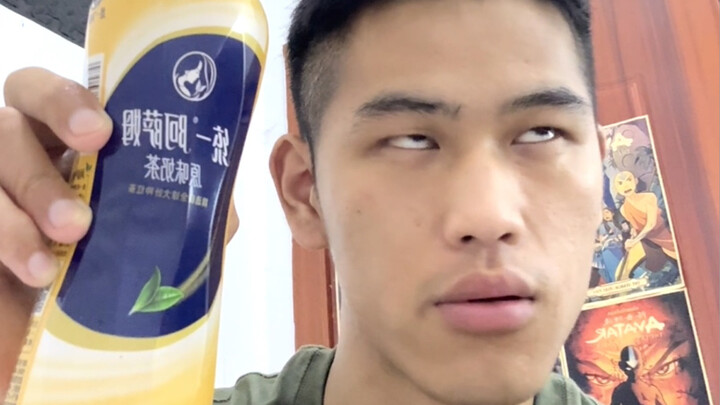 Bạn không chịu xem kỹ tên tài khoản của tôi là gì à!