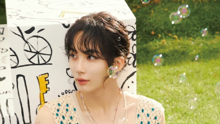 SEVENTEEN’s second set of comeback teaser photos! Sunny meadow, bubbles, and vibrant colors.