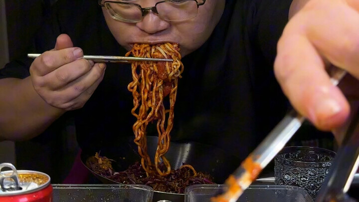 That year, I took the college entrance exam; turkey noodles hadn’t yet become a trend.