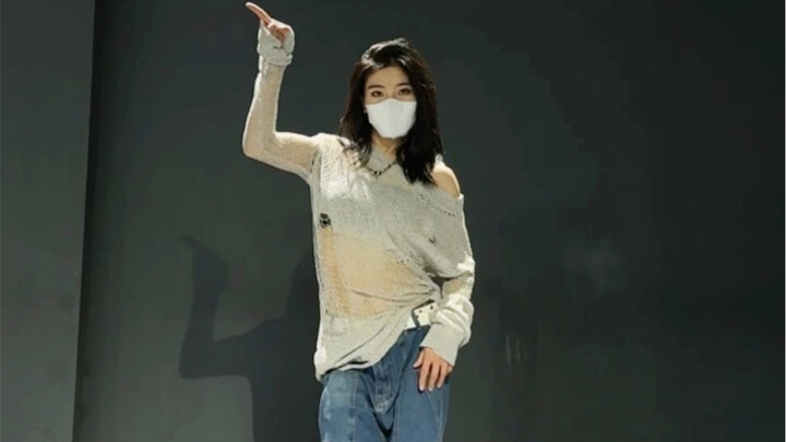 Fallin out 氛围感天花板 抒情爵士 绝美阿 有谁不爱呢