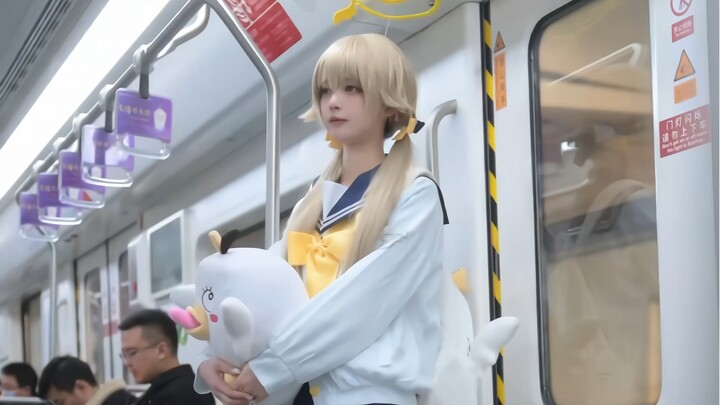 Di kereta bawah tanah aku bertemu dengan Himemi, ya ke mana dia pergi??