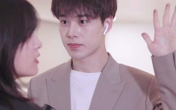 พอคิดว่าทุกครั้งแรกที่ยังไม่รู้จักจะได้อยู่กับเธอ ก็รู้สึกโชคดีเหลือเกิน