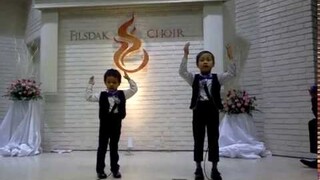 David & Daniel singing 'Miracles'