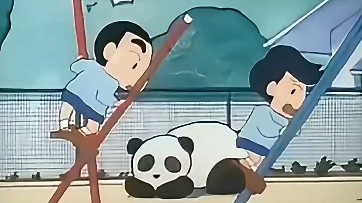 Shin-chan is the concept god of sports. For the first time, he rode his childhood sweetheart as if h