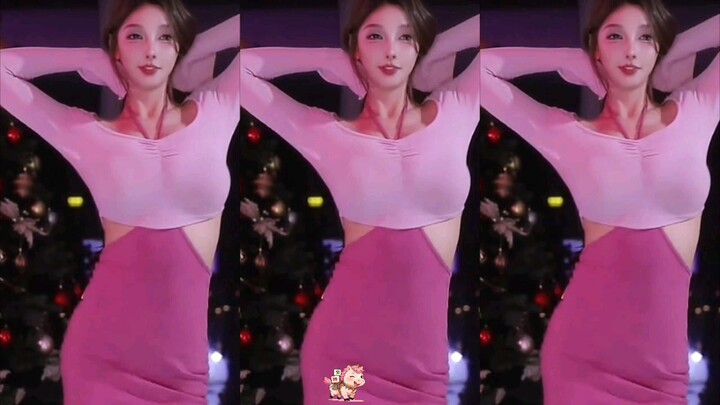 Mina (｡･ω･｡)ﾉ♡ Phut Hon