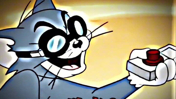 Fully charged Tom vs. Bear puffing character