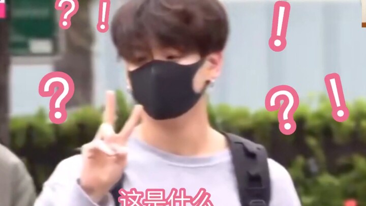 【BTS】I keep getting startled by my own spontaneously active bunny paws～ That irresistible little smi