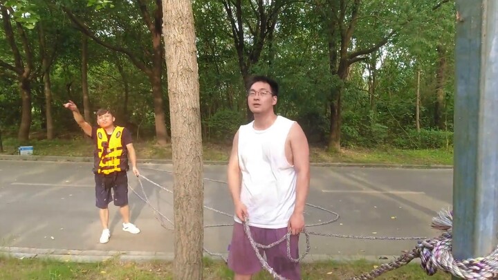 The self-made "Wanli Sunshine" was launched into the water! Wow, the guy was stunned as soon as he e