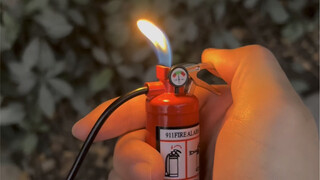 Let's take a look at the difference between fire extinguishers and igniters.