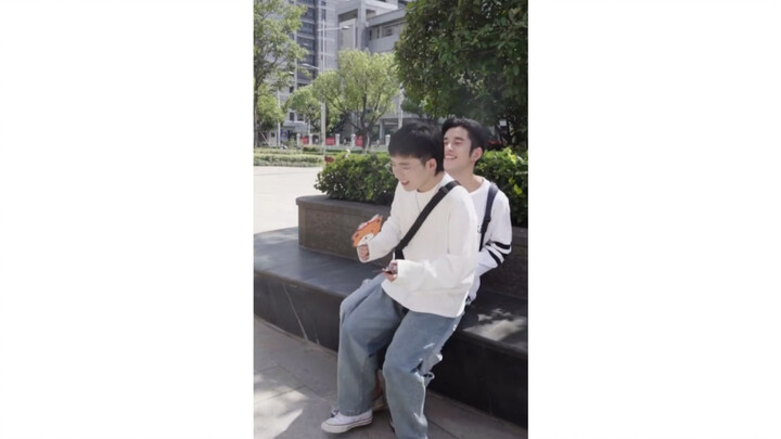 When you're in love with a jealous 188cm guy...