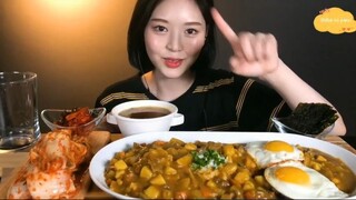 Cơm cà ri trứng, kim chi, rong biển 1 #amthuc