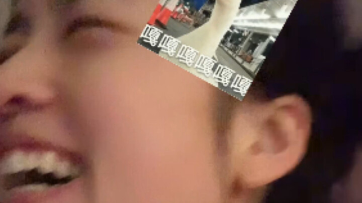 Omicron: Không sao, tôi sẽ ra tay.