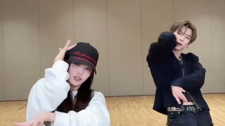 ชเว ยอนจุนกับ IROHA ร่วมกันบอกว่า “ไม่น่ารักแล้วนะ!” แต่กลับน่ารักสุดๆ (≧▽≦) 260112 ไอลิต ทางแอป Dou