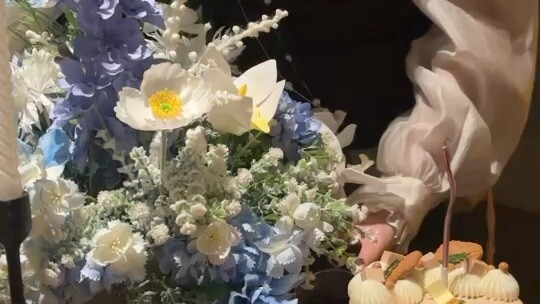 生日快乐！[合十][合十][合十][合十]诸事顺遂！平安健康！大吉大利！[福][福][福]