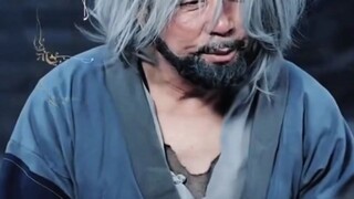 EP 1-   Ginamit ng batang lalaki ang lahat ng kanyang ipon upang bumili ng isang lumang aklat.
