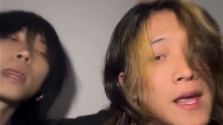 ซิงเกิลหน้าร้อนของคุณมาแล้ว!