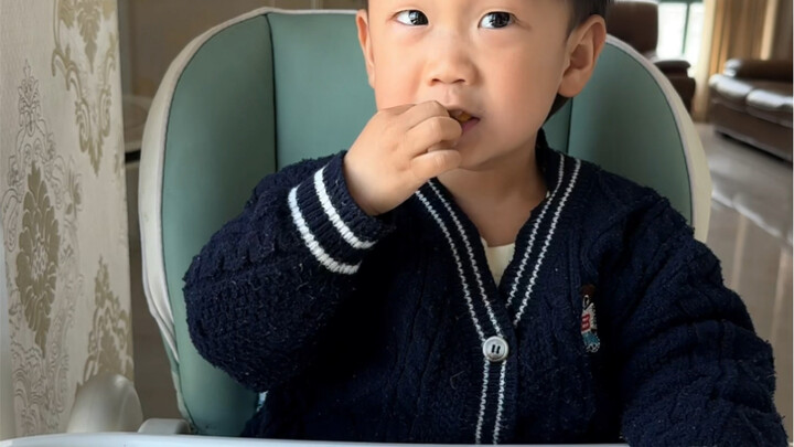 اليوم سأتناول "وجبة الصحوة الذهنية"، التي تمنحك صحوة فورية بعد تناولها. من يتصف بالرجولة عليه أن يكو