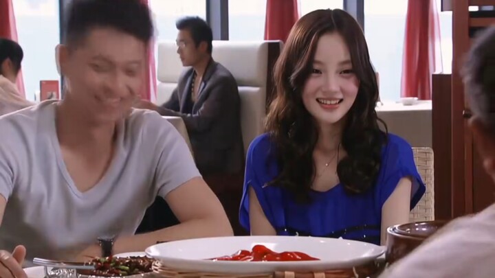 هذا الكاتب السينمائي حقًا نِقمَة على من يتفاخرون بأنهم من سلالة أسرة تشينغ المتأخرة ههههه