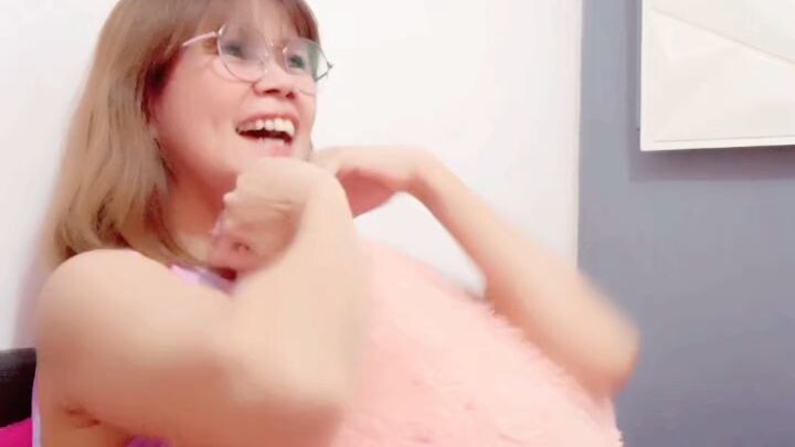 51 yrs old but still gets giddy over Chinese drama