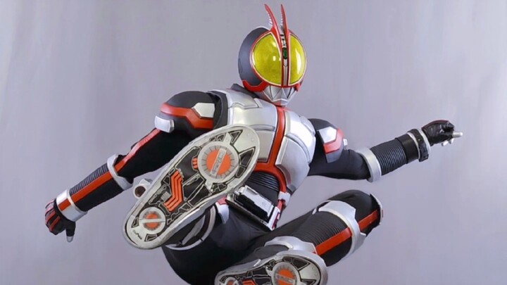 Kamen Rider FAIZ KARENA