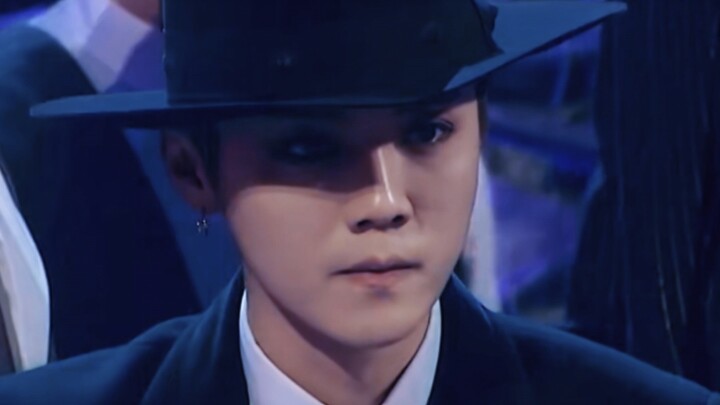 “ฉันว่าเขาใส่หมวกแล้วมีฟีลเหมือนพระเอกการ์ตูนเลย”