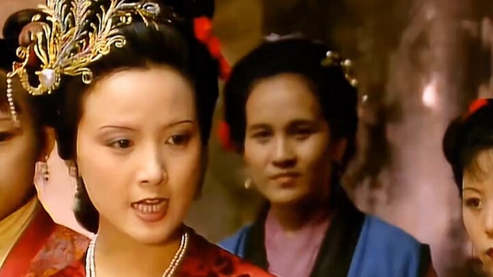 The little acolyte snuggled into Sister Feng’s arms, actually bringing her a baby. But Sister Feng f