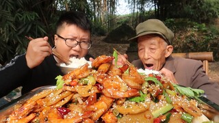 How to Make Spicy Dry Wok Shrimps: Three Jin at A Time