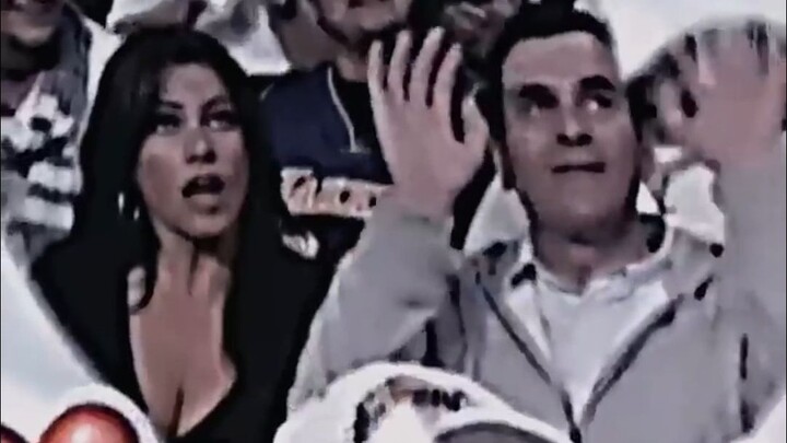 "Dad was kissing another woman behind Kobe!"