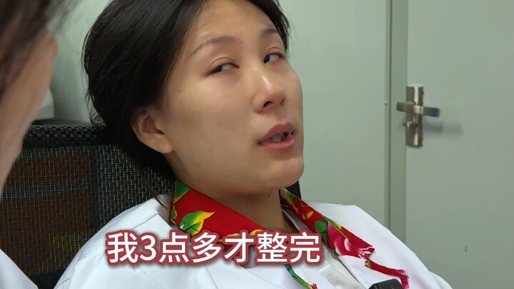 Người ta lăn lộn trong giới học thuật, còn tôi thì quầng thâm dưới mắt