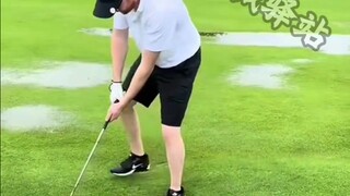 被视为“富人运动”的高尔夫球场的维护