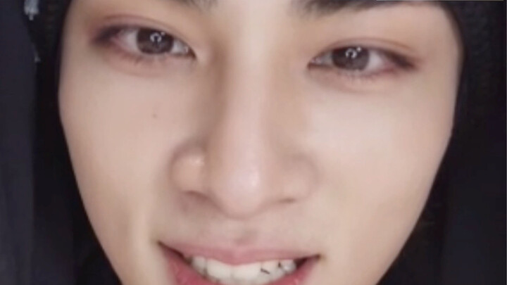 ทนชายสิงโตที่พูดตรงๆ ไม่ไหว