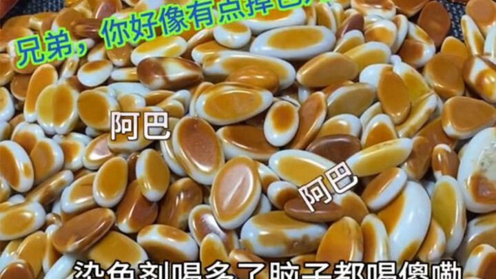 Carving is both a hobby and a way of life #handmadeDIY #handcarving #HetianJade #charmofjade