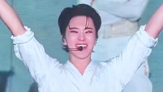 全场几万人齐喊一分钟"小老虎"！小耗子今天满足了！