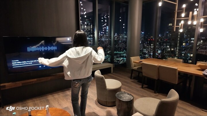 ทั้งคนที่เต้นเก่งและไม่เก่งเมื่อได้ดูต่างก็เงียบไป