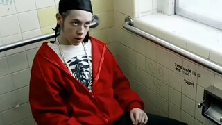 在学校当军火贩，凭一己之力整顿学校风气