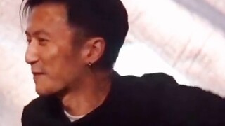 [The Wrath of Fury] Setelah pemutaran The Wrath of Fury, Nicholas Tse memberikan pakaian yang sama k