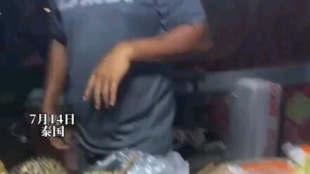 Guangxi folks head to Thailand to buy durians, hahaha!