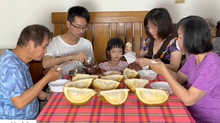 Dâu Việt mua sầu riêng đầu mùa đãi nhà chồng Đài Loan _ 3