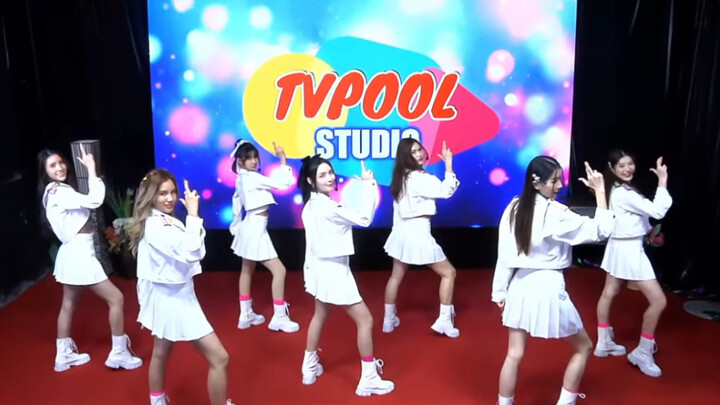 【LIVE 7人】COSMOS - ชอบใช่มะ! You get lucky「Anda x Lookkaew聲音最突出」