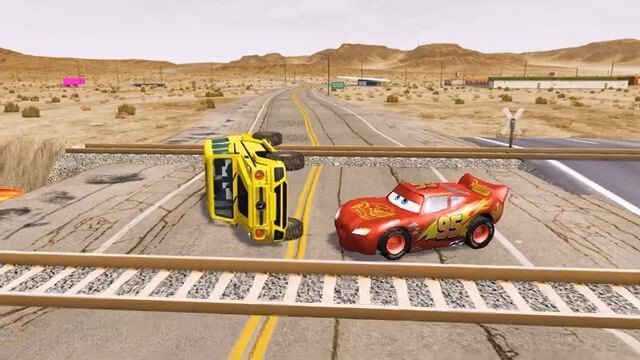 Flatbed Truck Mcqueen  _ Transportation with Truck - Pothole vs Car _538 - BeamN