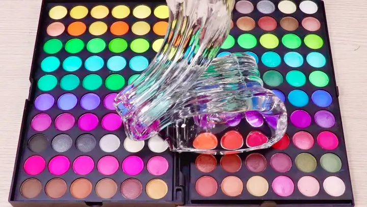 When you mix 120 different colors of eye shadow together in a lump of clay, what will happen?