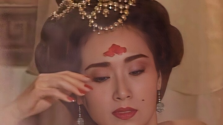 Dia adalah wanita tercantik di dunia, bahkan Raja Yama pun berharap dia segera mati, apalagi pria di