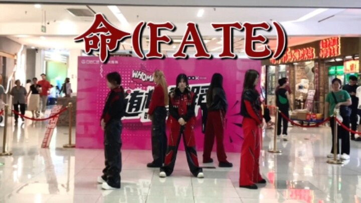 Cứ điên cuồng, cứ lao về phía trước! Tôi xông pha bất chấp tất cả | Trang phục concert được tái hiện