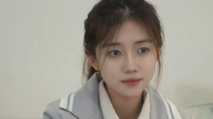 Today’s meat-strand uniform beauty is pure delight—school flower beauty in a photo shoot, full enjoy