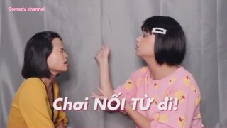 Chị chị em em chơi nối chữ