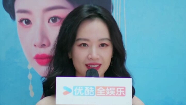 突然get到了长公主的美，有些像周韵那般的，典雅的，大地之母的神韵