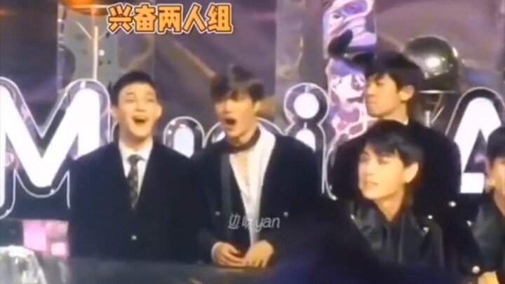 【EXO】Khi EXO nghe được bài hát hay